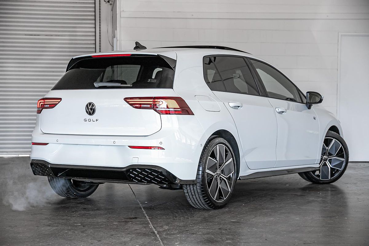 2025 Volkswagen Golf 110TSI R-Line 8.5