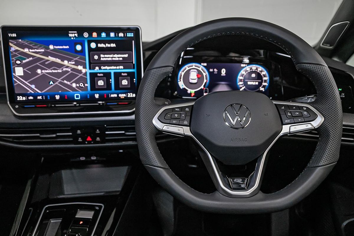 2025 Volkswagen Golf 110TSI R-Line 8.5