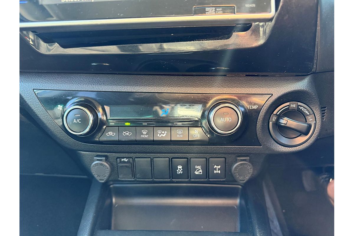2018 Toyota Hilux SR5 GUN126R 4X4