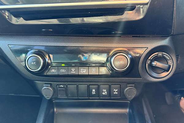 2018 Toyota Hilux SR5 GUN126R 4X4