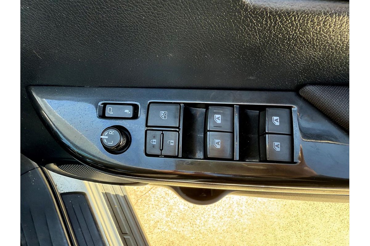 2018 Toyota Hilux SR5 GUN126R 4X4