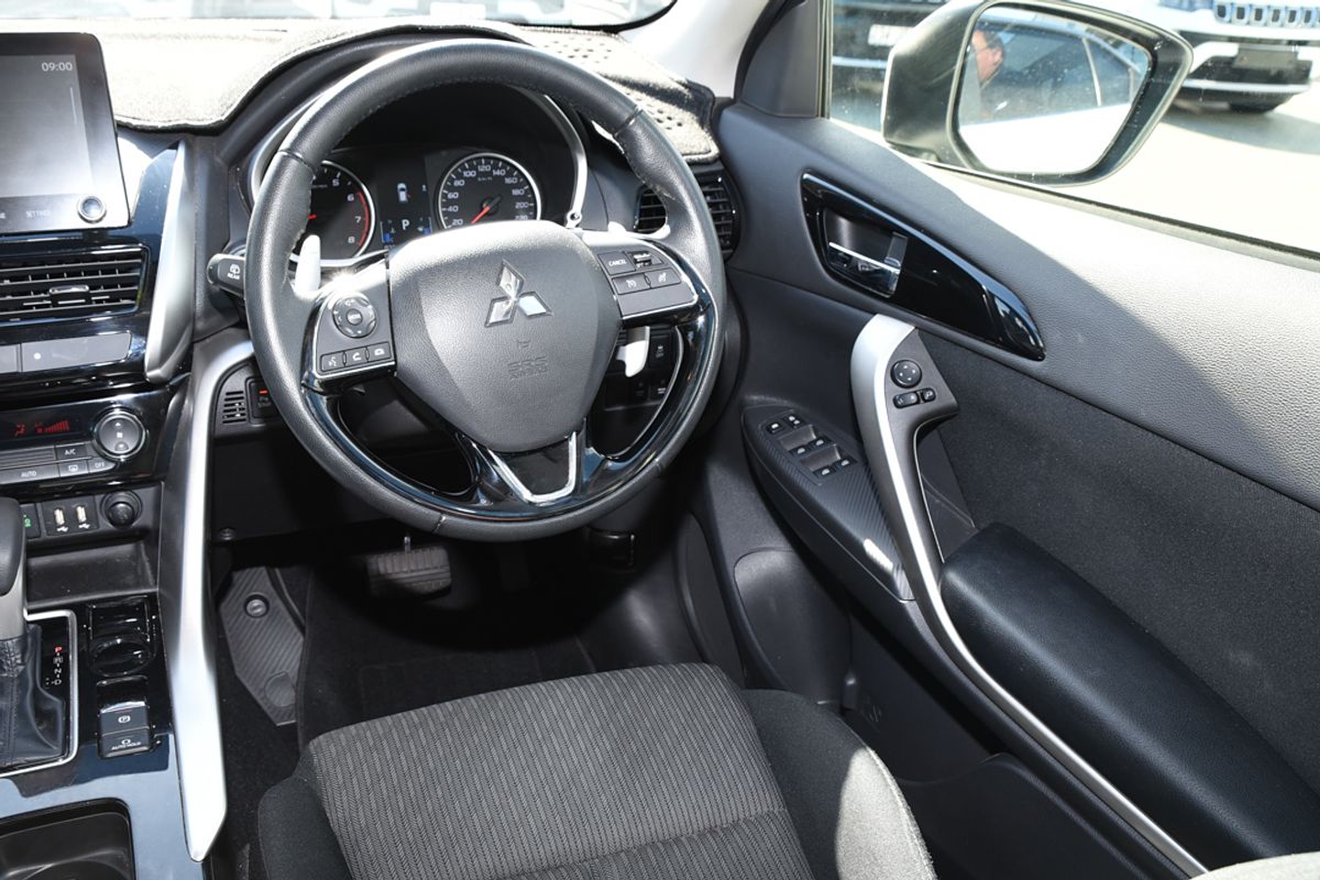 2022 Mitsubishi Eclipse Cross LS YB