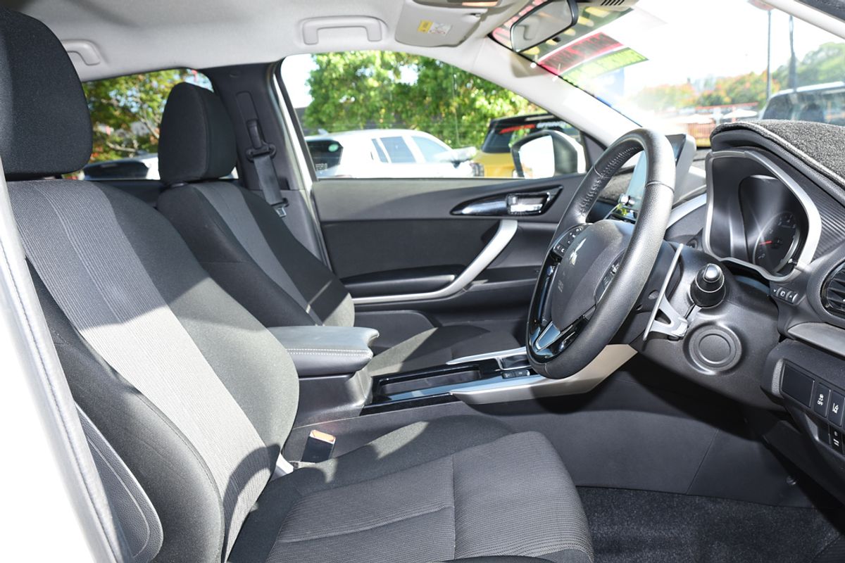 2022 Mitsubishi Eclipse Cross LS YB