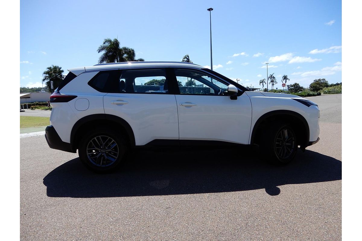 2024 Nissan X-TRAIL ST T33