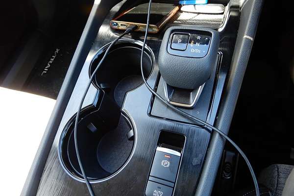 2024 Nissan X-TRAIL ST T33
