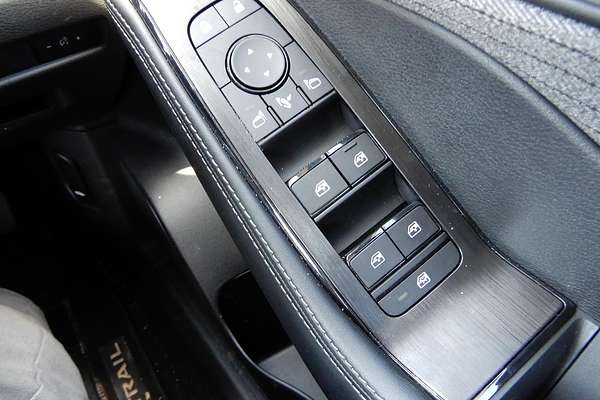 2024 Nissan X-TRAIL ST T33