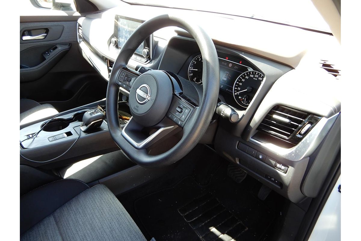 2024 Nissan X-TRAIL ST T33