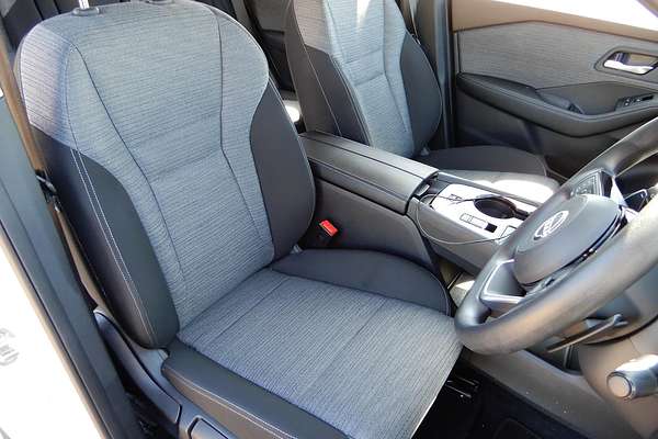 2024 Nissan X-TRAIL ST T33