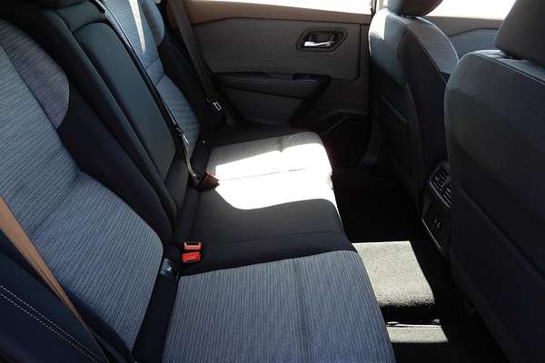2024 Nissan X-TRAIL ST T33