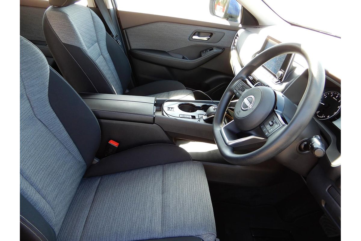 2024 Nissan X-TRAIL ST T33