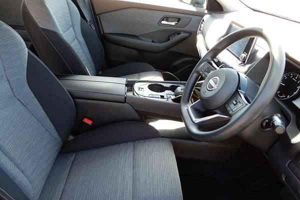2024 Nissan X-TRAIL ST T33