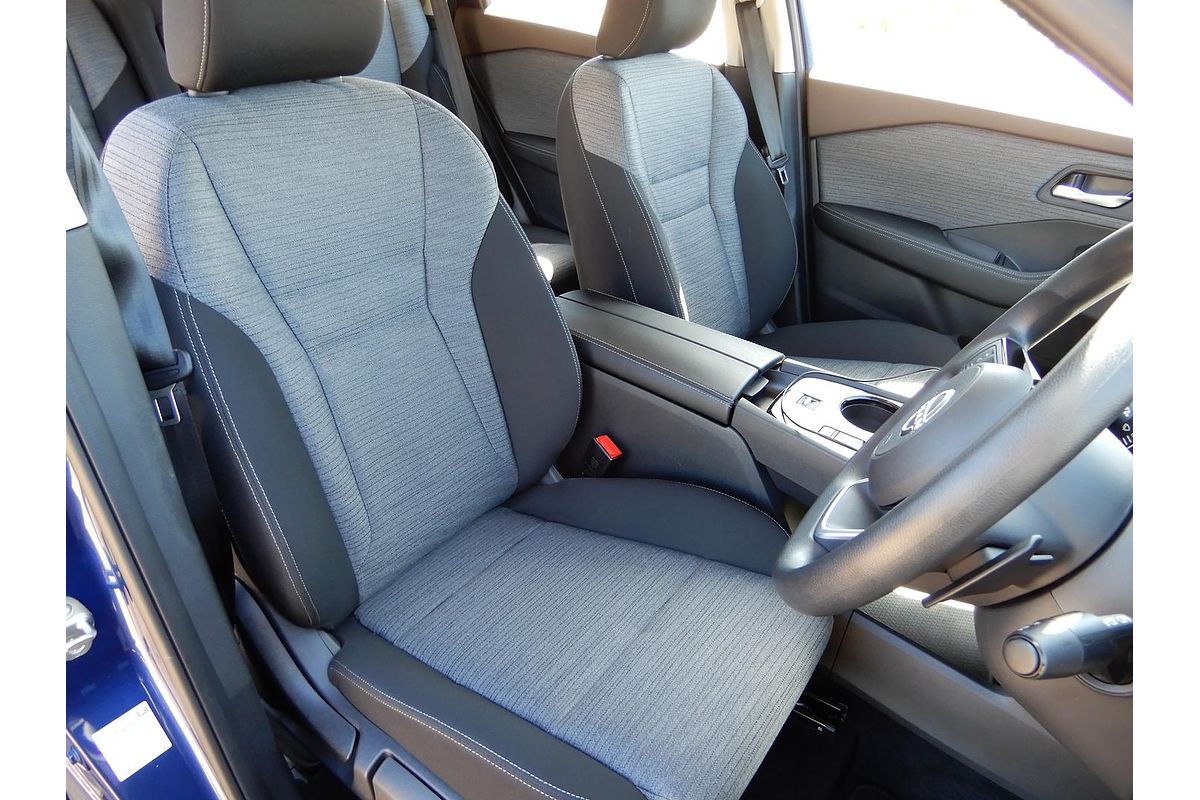 2024 Nissan X-TRAIL ST T33
