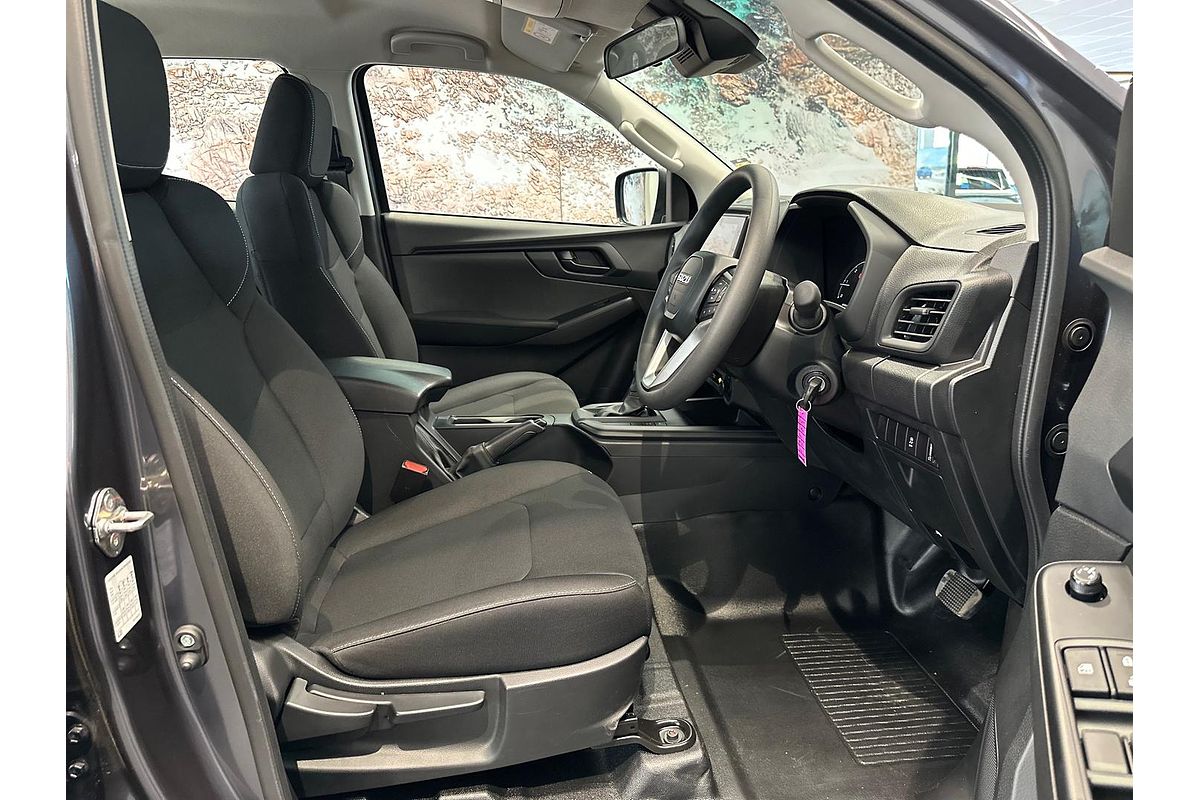 2025 Isuzu D-MAX SX 4X4