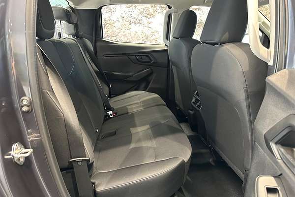 2025 Isuzu D-MAX SX 4X4