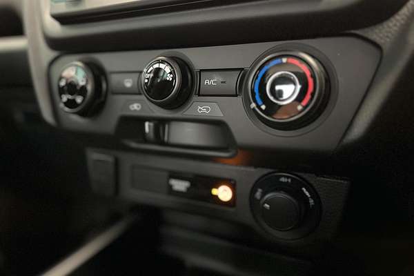 2025 Isuzu D-MAX SX 4X4