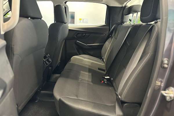 2025 Isuzu D-MAX SX 4X4