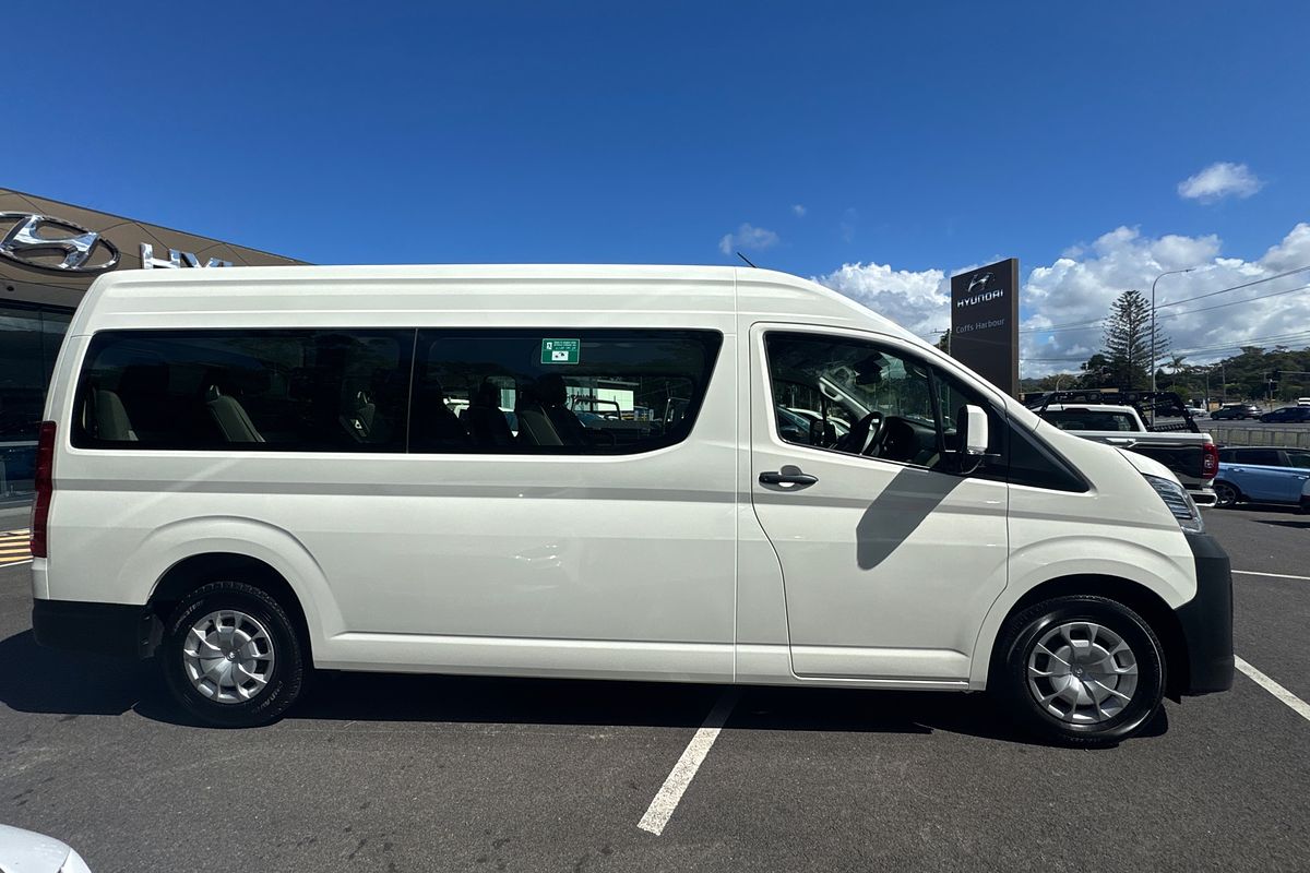 2020 Toyota Hiace Commuter GDH322R