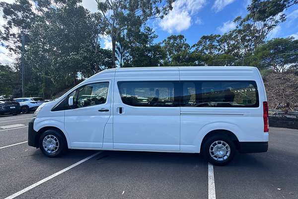 2020 Toyota Hiace Commuter GDH322R