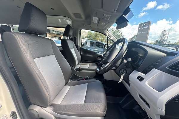 2020 Toyota Hiace Commuter GDH322R