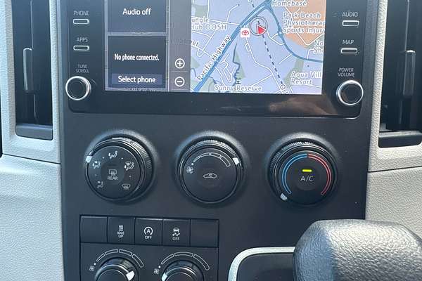 2020 Toyota Hiace Commuter GDH322R
