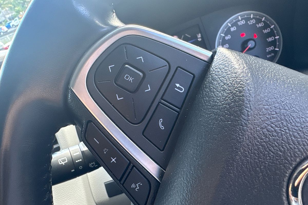2020 Toyota Hiace Commuter GDH322R
