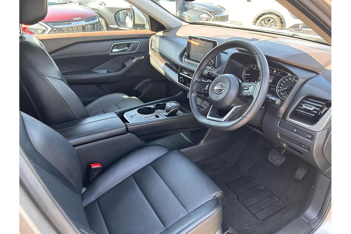 2024 Nissan X-TRAIL ST-L T33