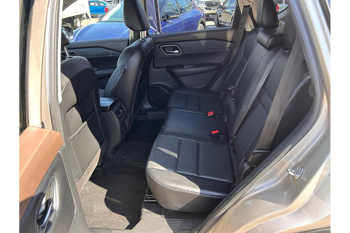 2024 Nissan X-TRAIL ST-L T33
