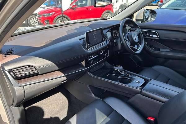 2024 Nissan X-TRAIL ST-L T33