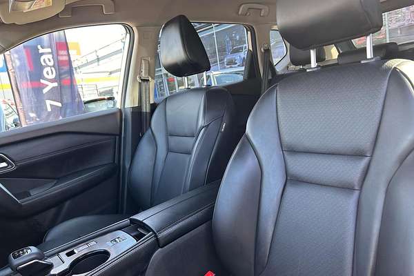 2024 Nissan X-TRAIL ST-L T33