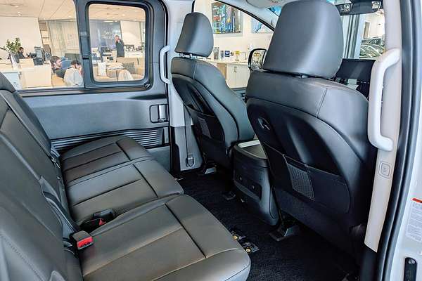 2024 Hyundai STARIA Highlander US4.V3