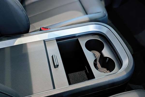 2024 Hyundai STARIA Highlander US4.V3