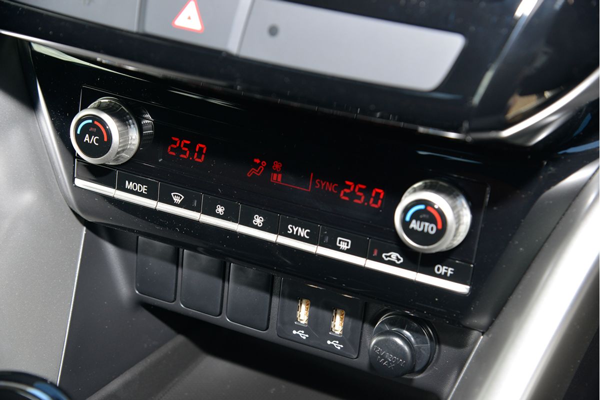 2024 Mitsubishi Eclipse Cross PHEV ES YB