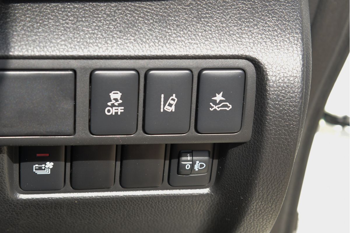2024 Mitsubishi Eclipse Cross PHEV ES YB