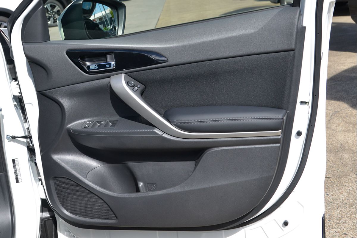 2024 Mitsubishi Eclipse Cross PHEV ES YB