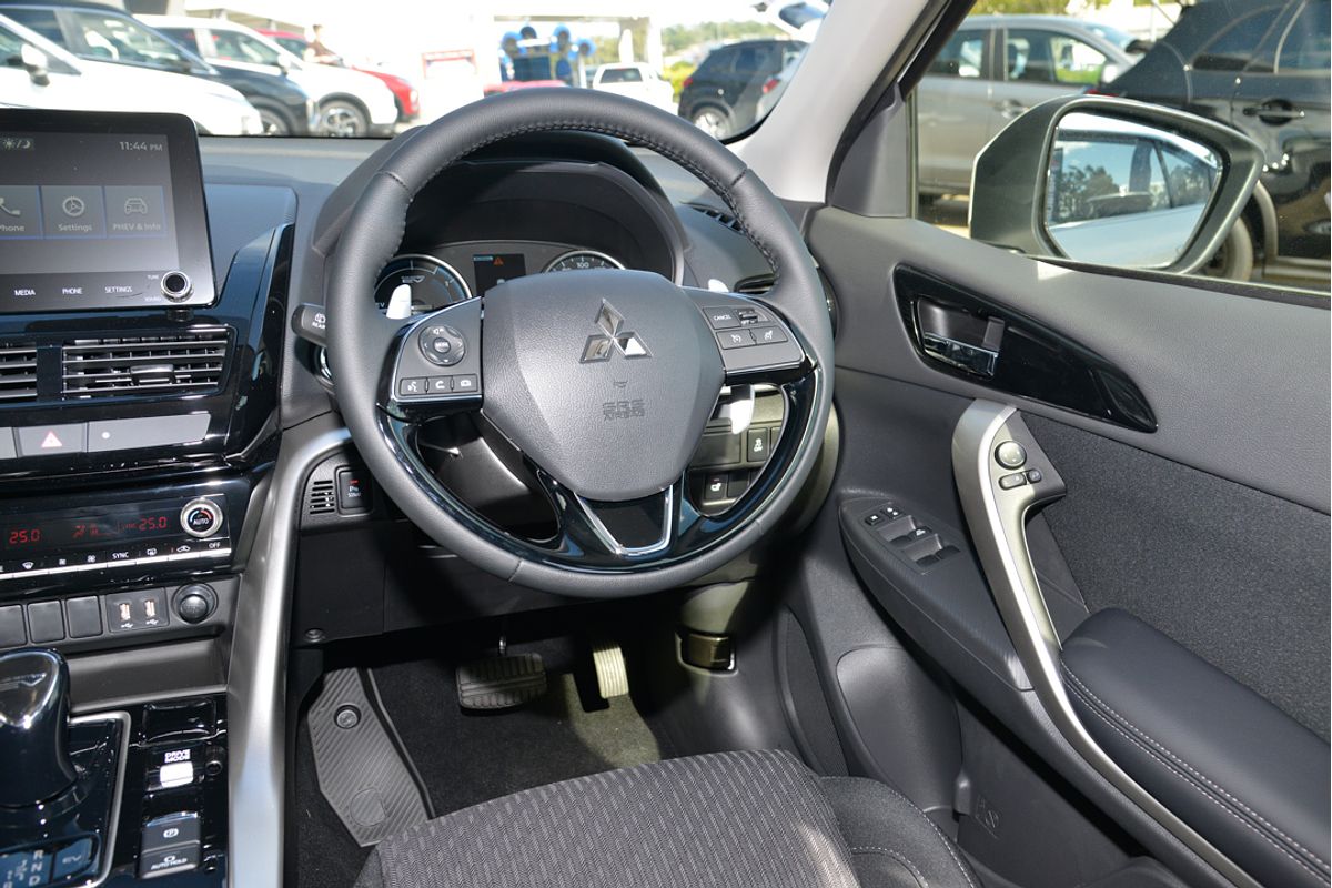 2024 Mitsubishi Eclipse Cross PHEV ES YB