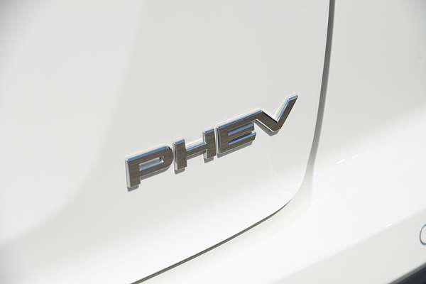 2024 Mitsubishi Eclipse Cross PHEV ES YB