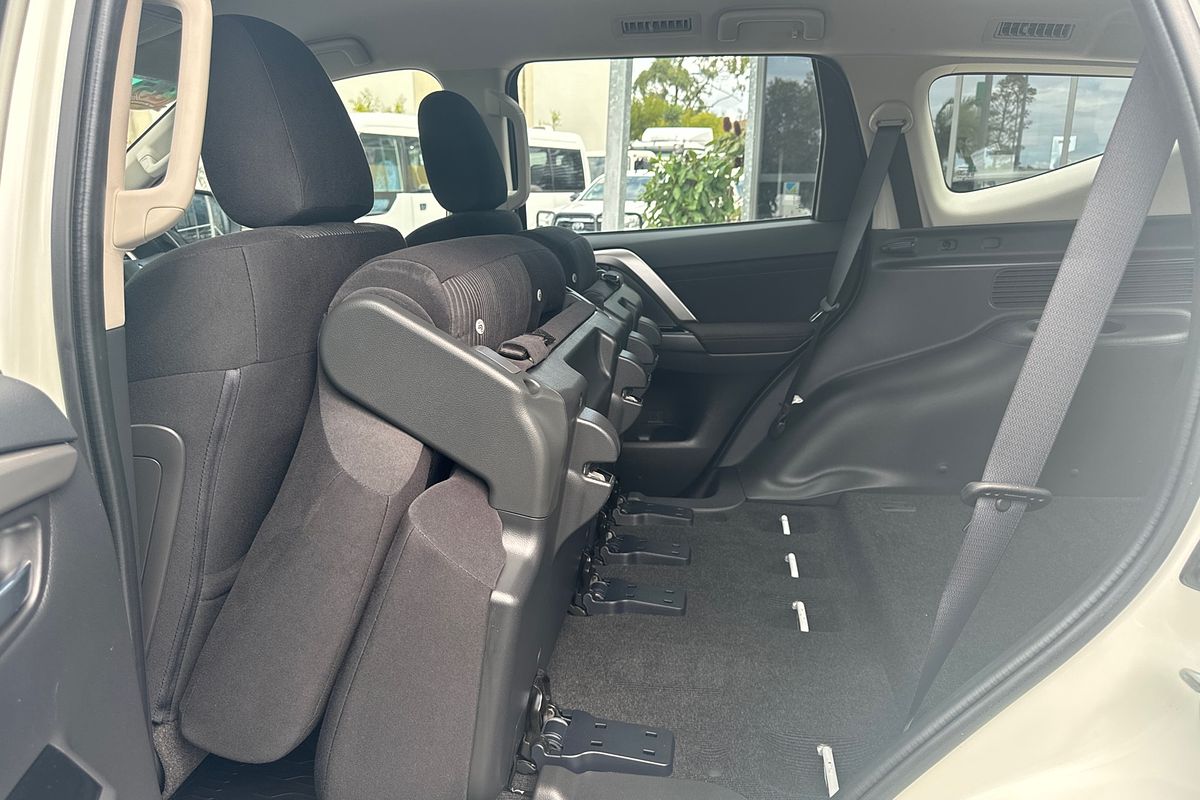 2020 Mitsubishi Pajero Sport GLX QF
