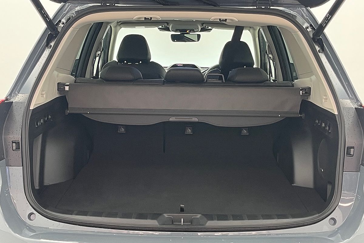 2024 Subaru Forester Hybrid S S5