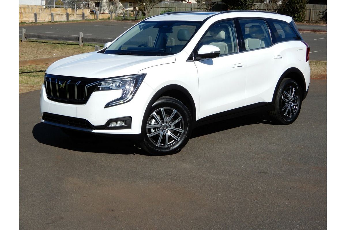 2025 Mahindra XUV700 AX7L MY25