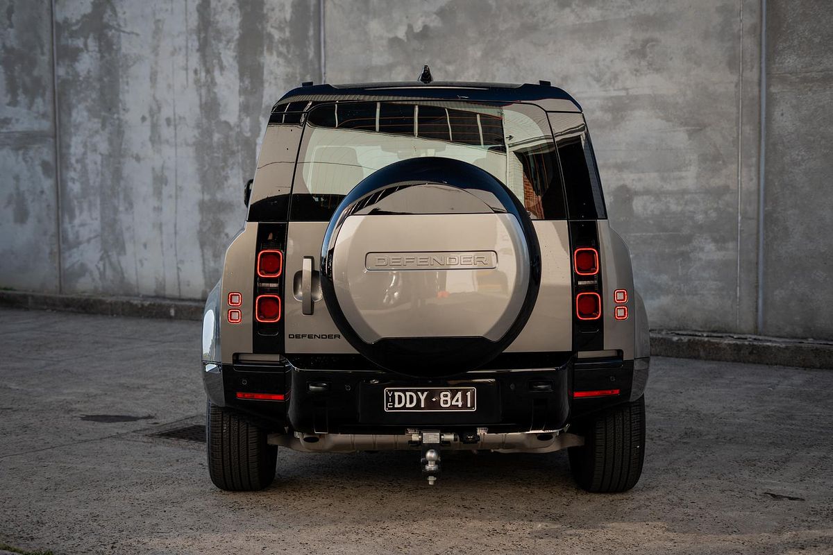 2024 Land Rover Defender 110 P400 X-Dynamic SE L663