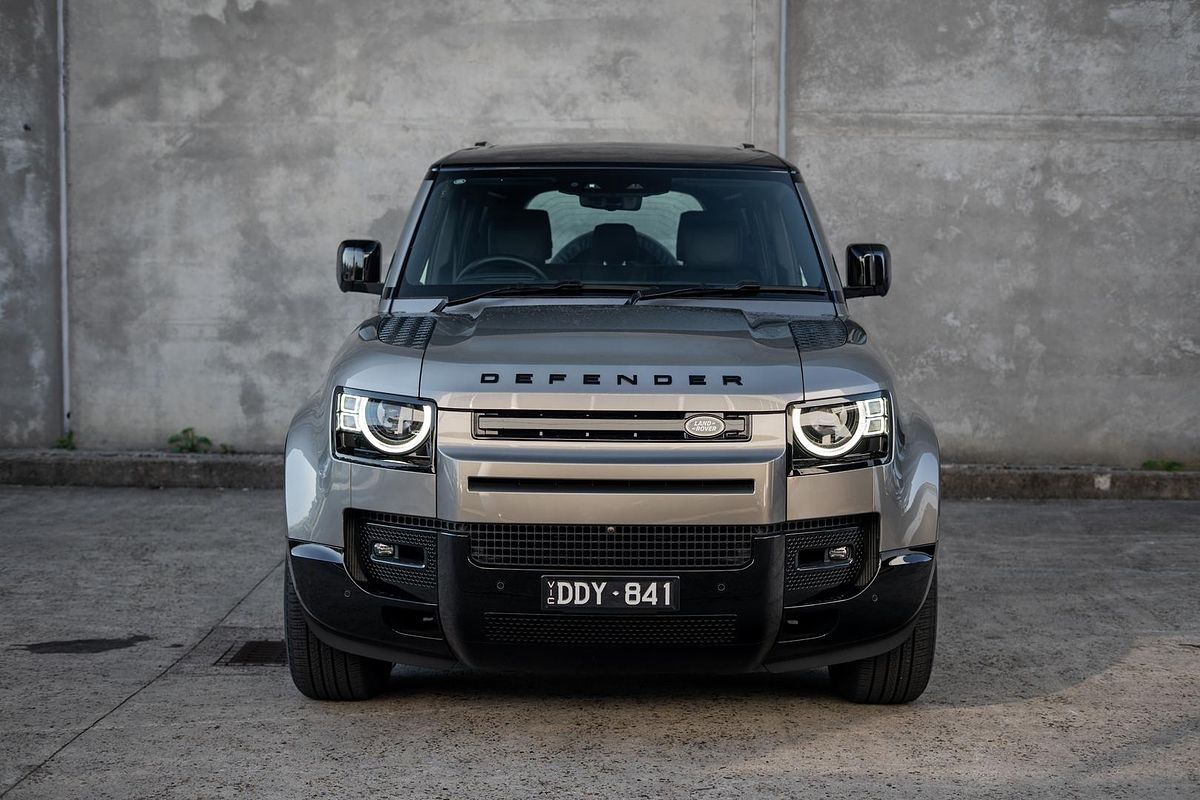 2024 Land Rover Defender 110 P400 X-Dynamic SE L663