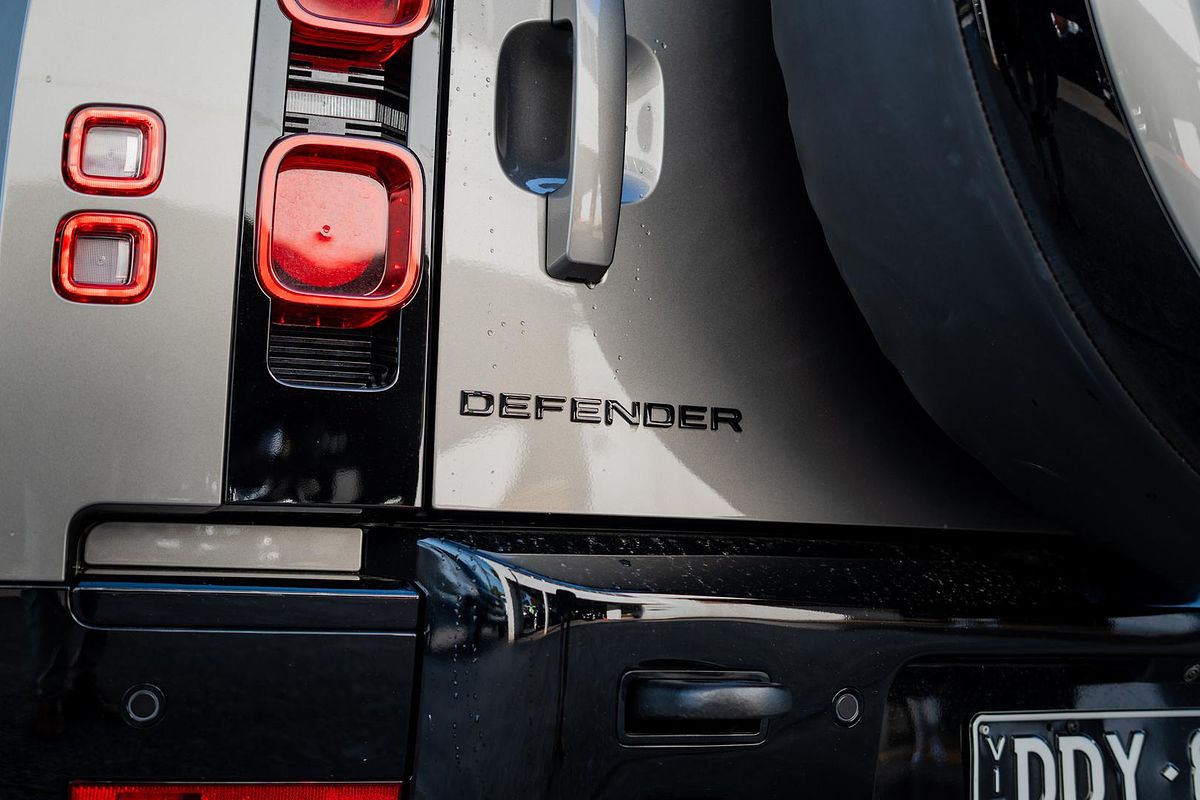 2024 Land Rover Defender 110 P400 X-Dynamic SE L663