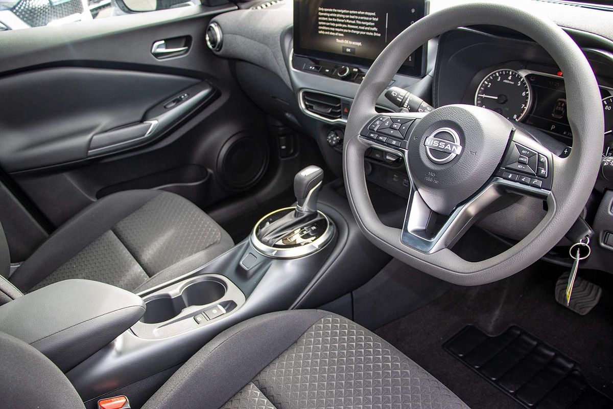 2024 Nissan JUKE ST F16