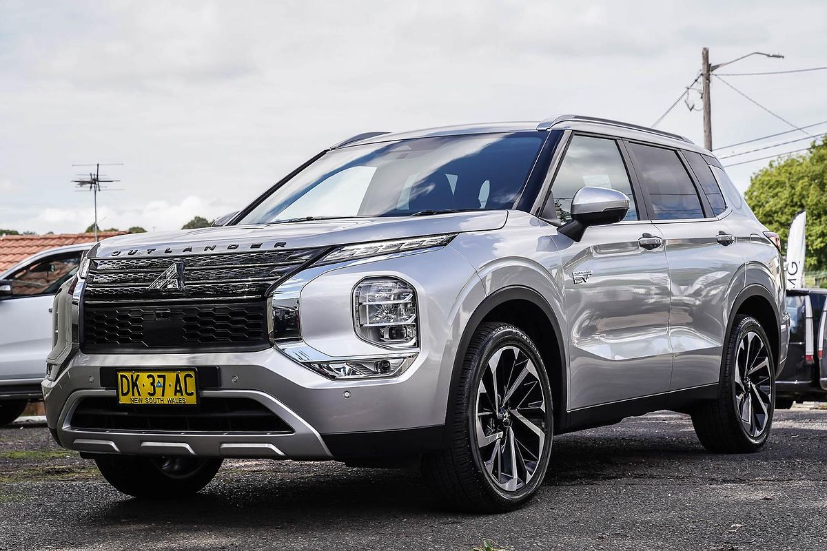 2024 Mitsubishi Outlander PHEV Aspire ZM