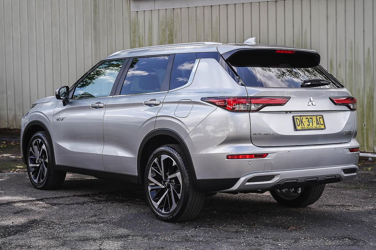 2024 Mitsubishi Outlander PHEV Aspire ZM