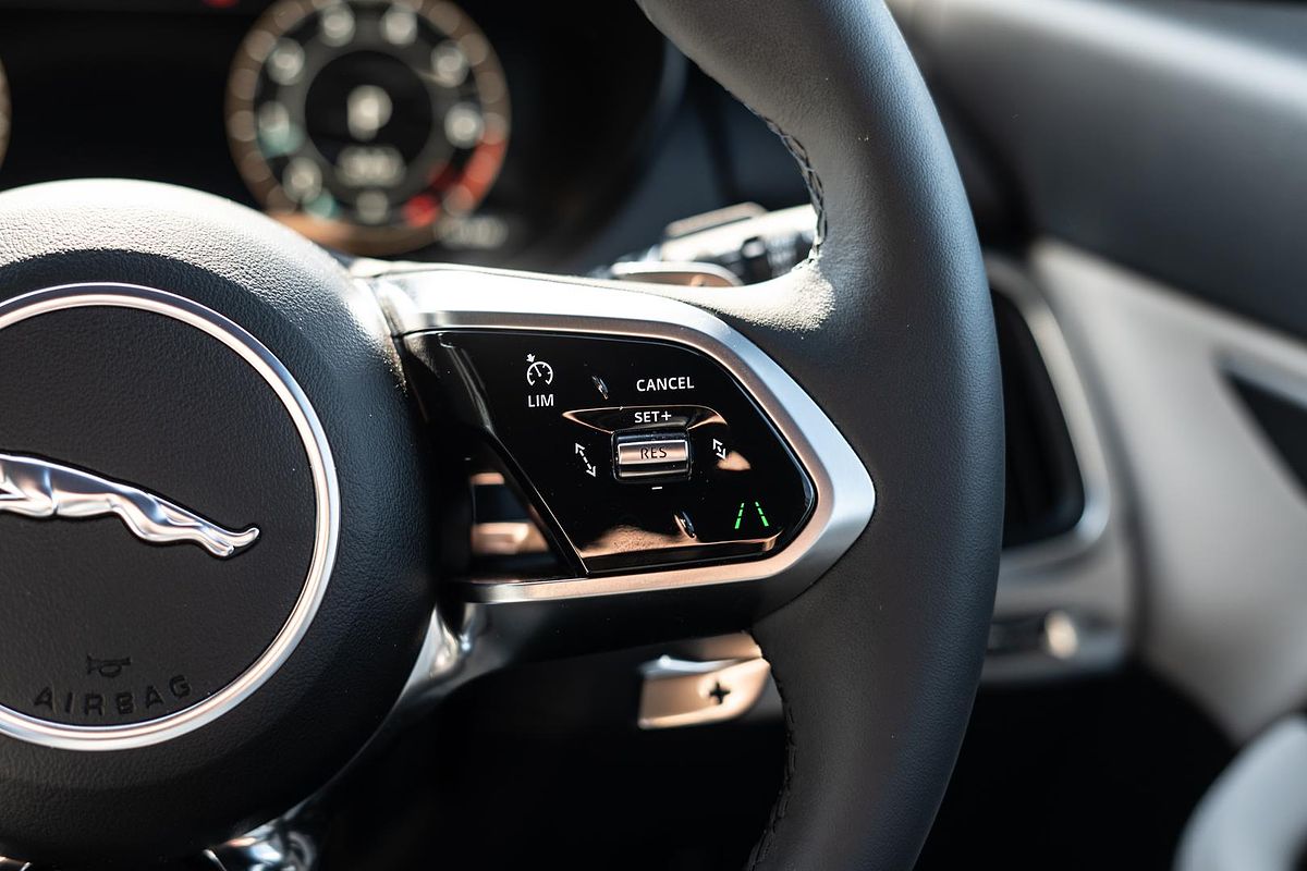 2024 Jaguar E-PACE P250 R-Dynamic SE X540