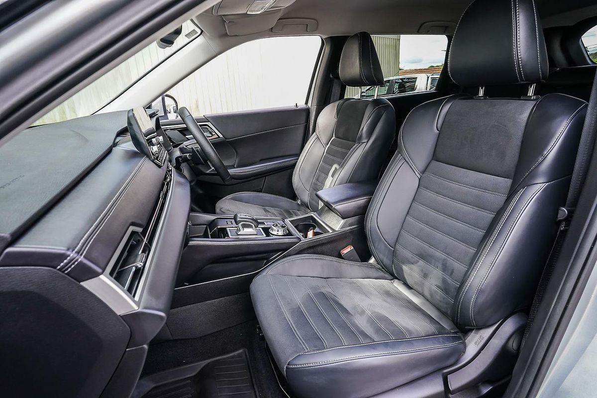 2024 Mitsubishi Outlander PHEV Aspire ZM