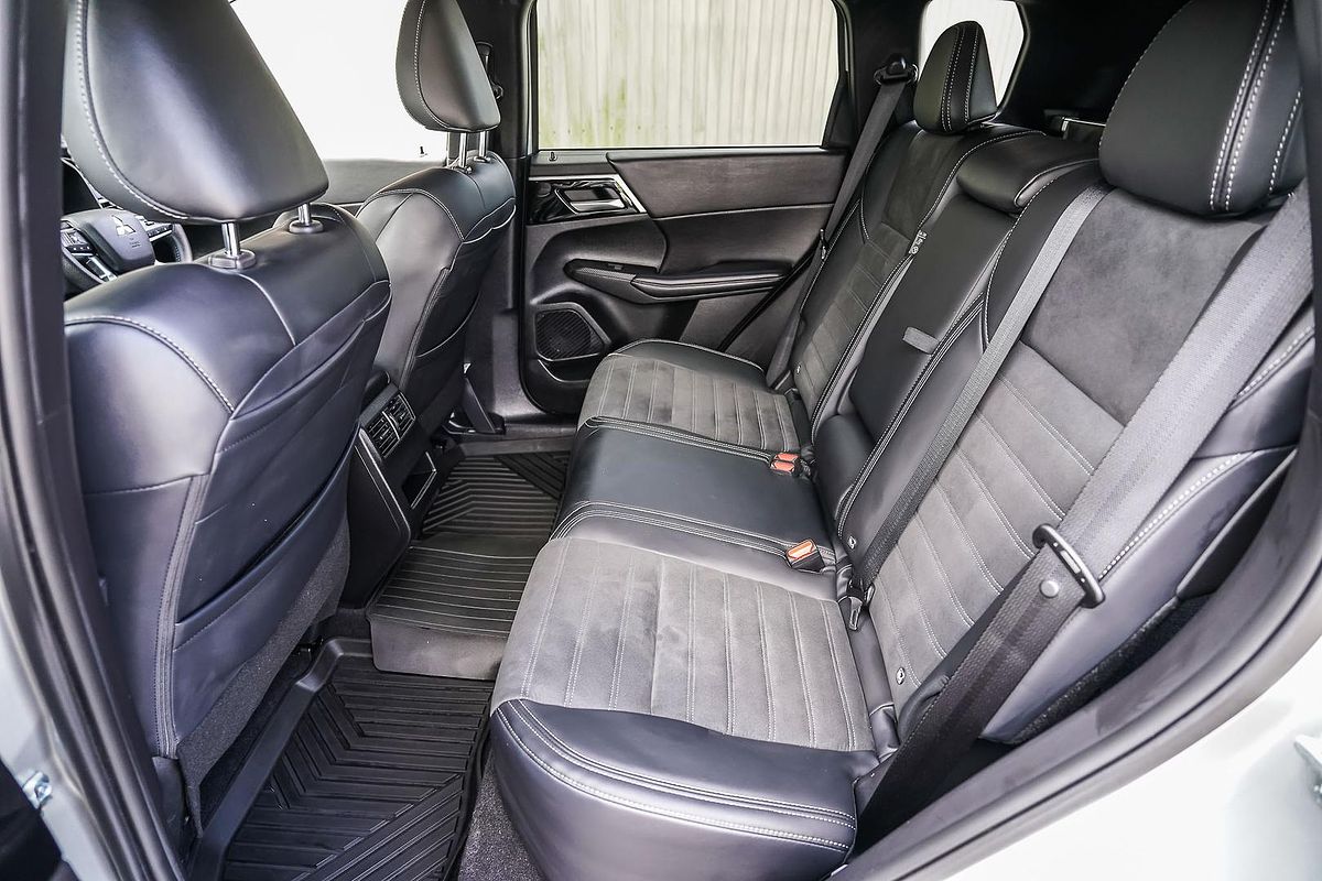 2024 Mitsubishi Outlander PHEV Aspire ZM