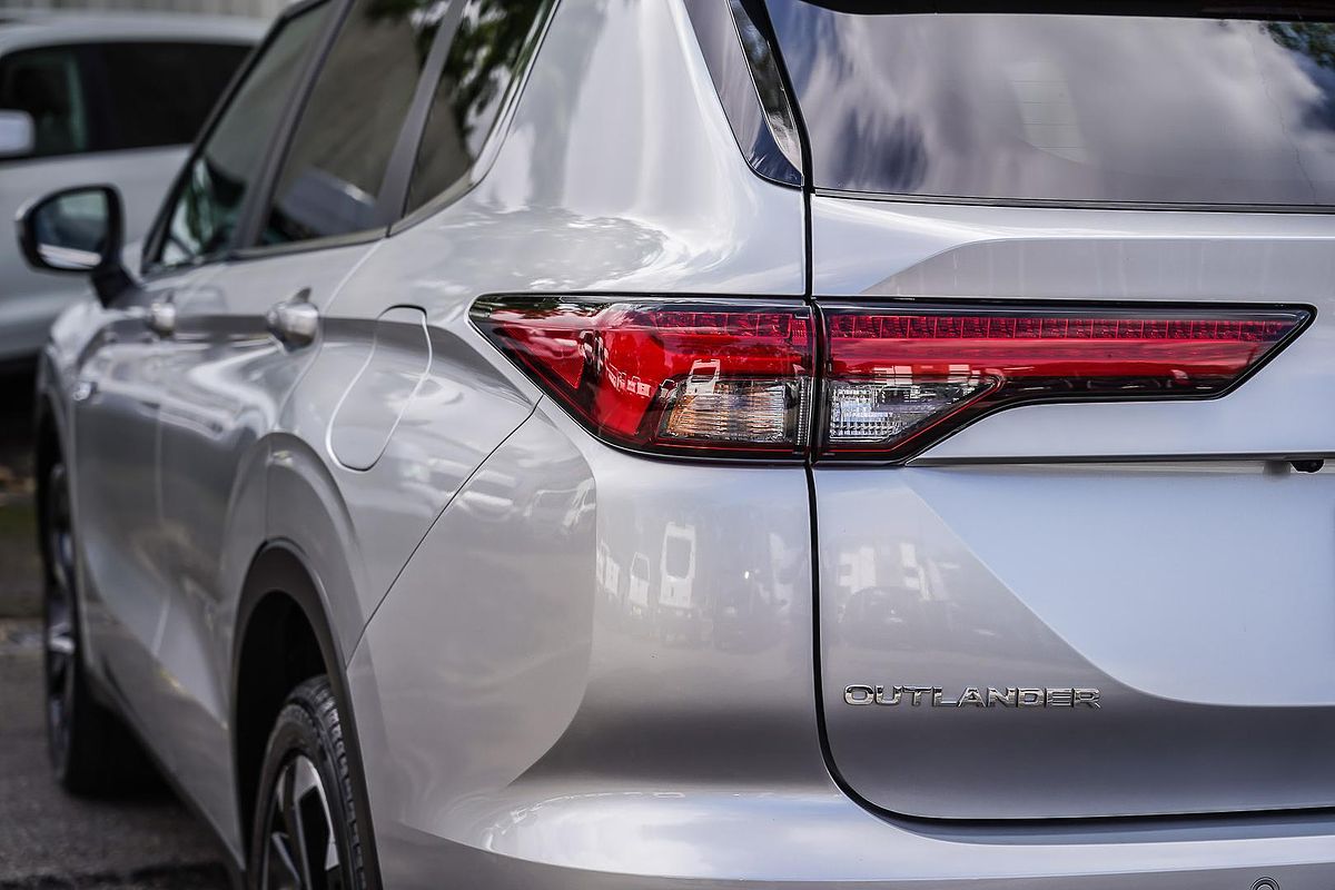 2024 Mitsubishi Outlander PHEV Aspire ZM