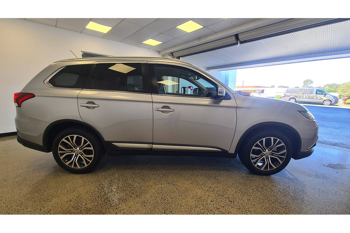 2016 Mitsubishi Outlander XLS ZK
